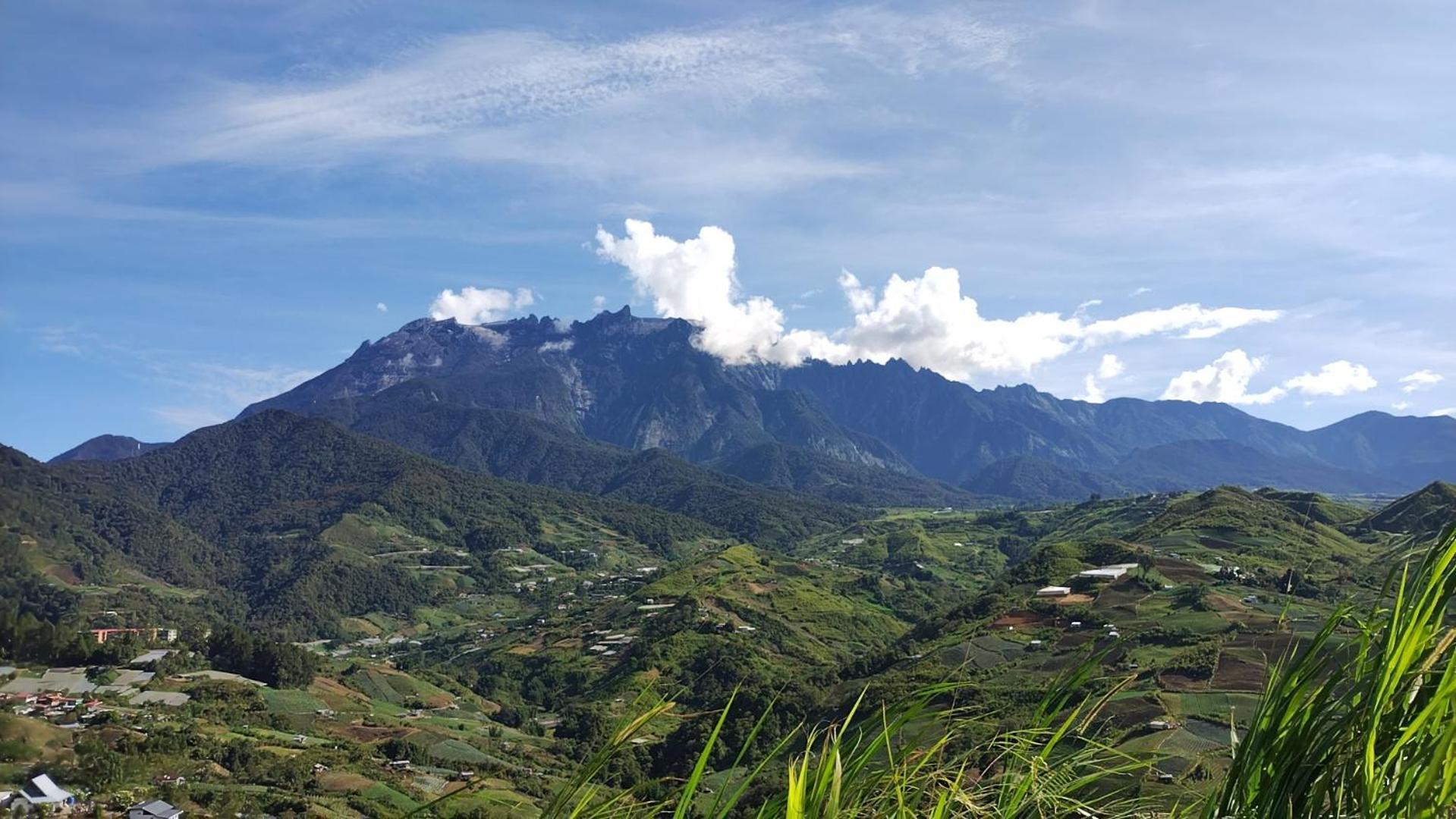 Highland Homestay Kundasang ราเนา ภายนอก รูปภาพ